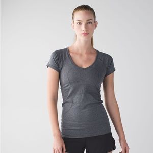 Lululemon V-neck swiftly 4